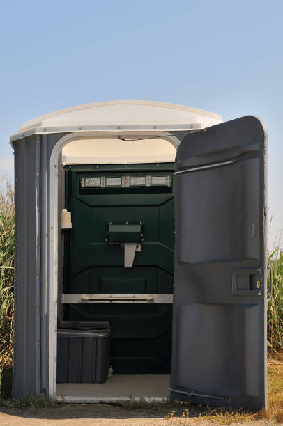 Portable Toilet Options We Offer in Bolivar, OH